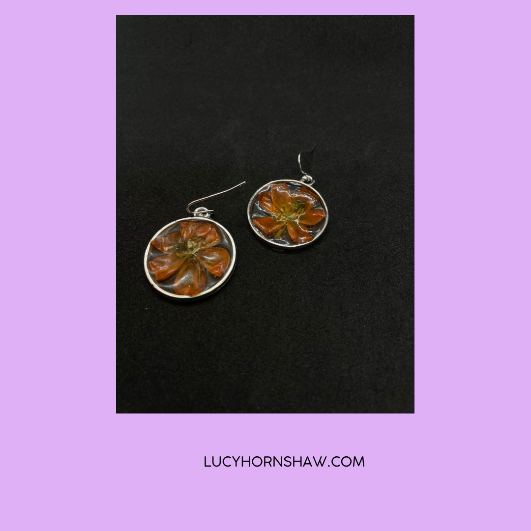 Clivia & resin disc earrings
