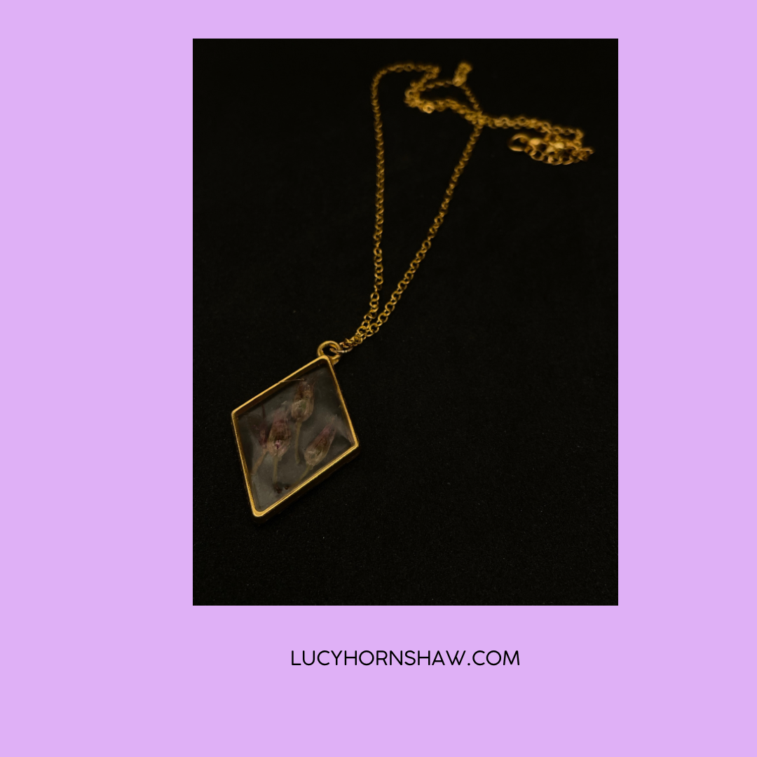 Chives & resin diamond necklace