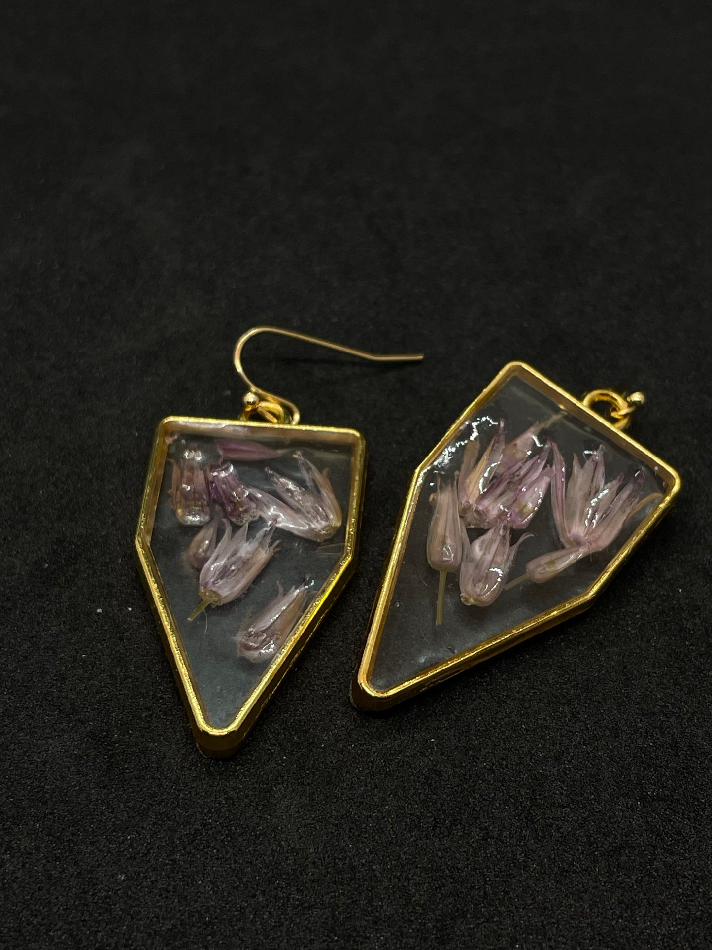 Chive & resin pentagon earrings