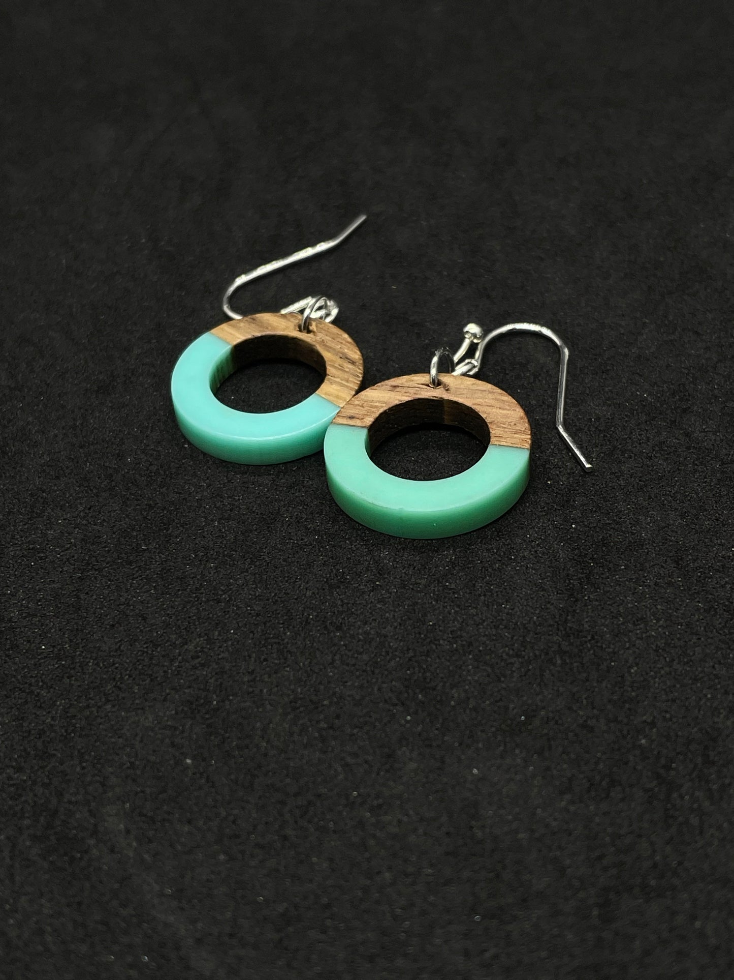 Turquoise resin and walnut ring drop earrings