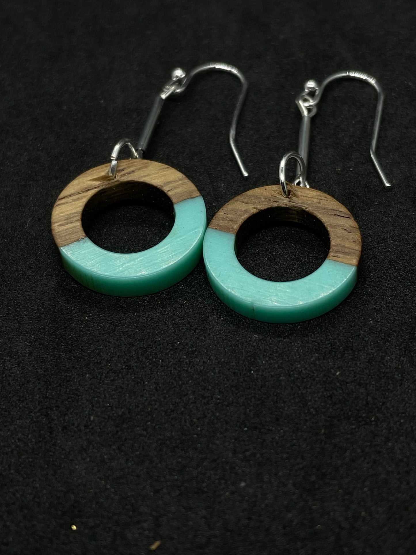 Turquoise resin and walnut ring drop earrings