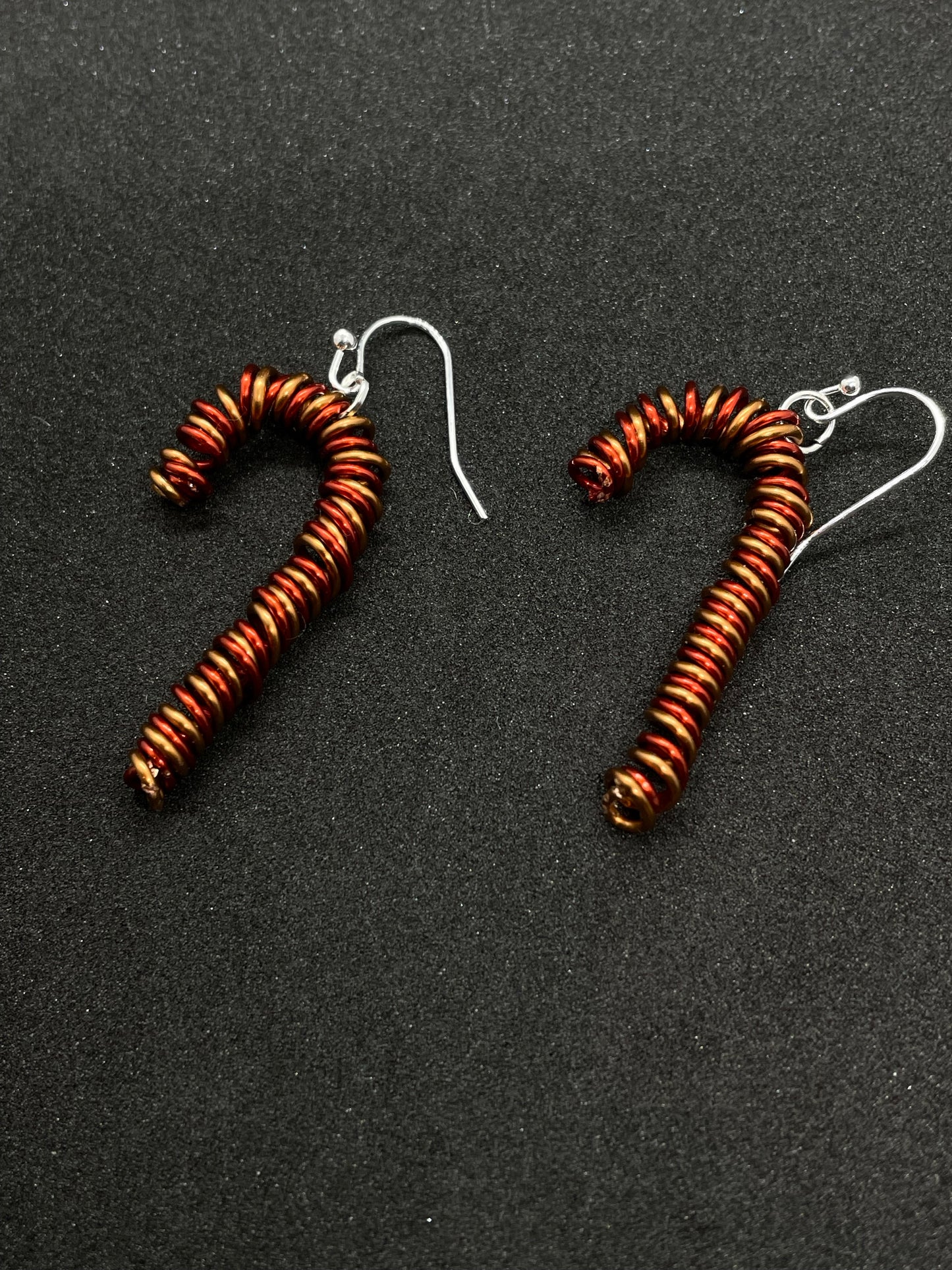 Twisted wire candy cane Christmas earrings