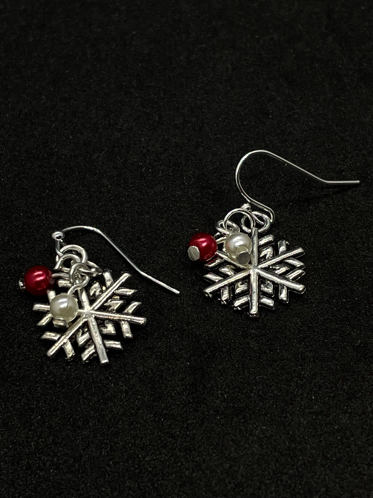 Festive snowflakes with coloured beads, drop earrings