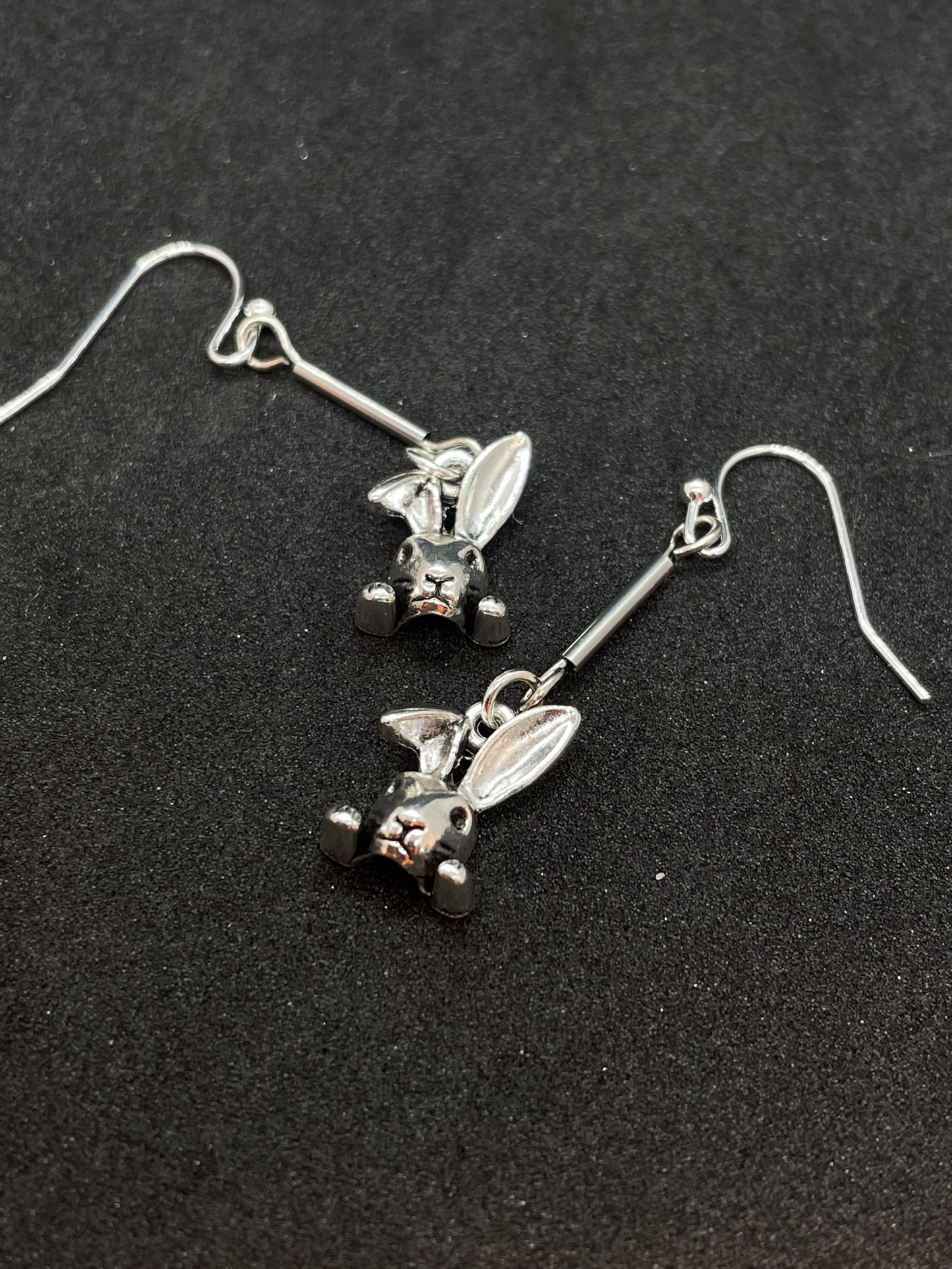 Spring bunny head on drop earrings