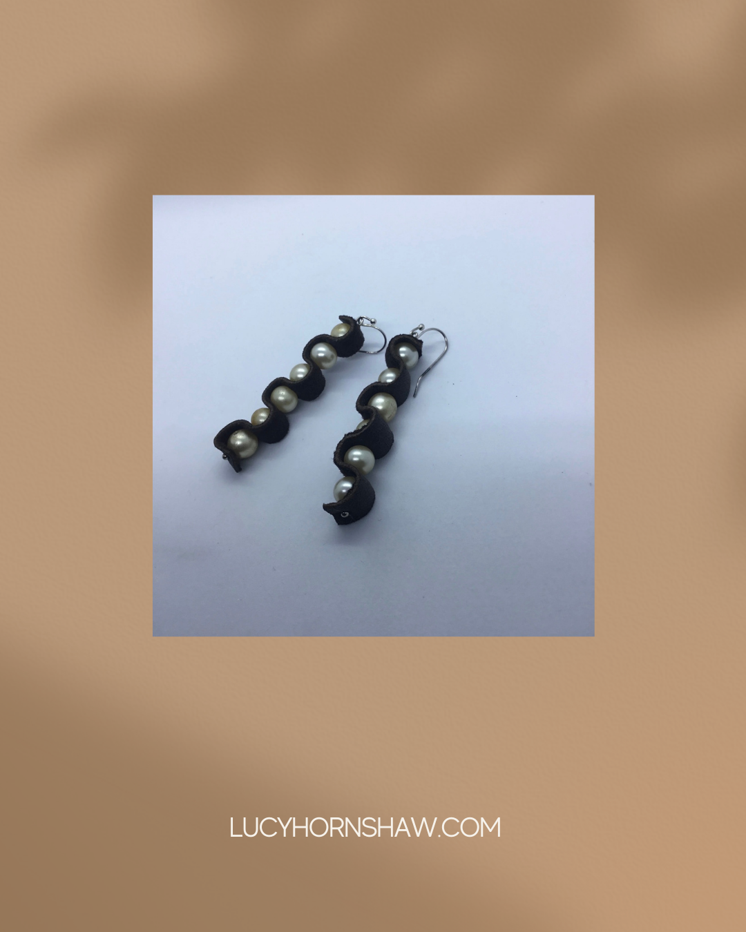 Pearl & leather earrings