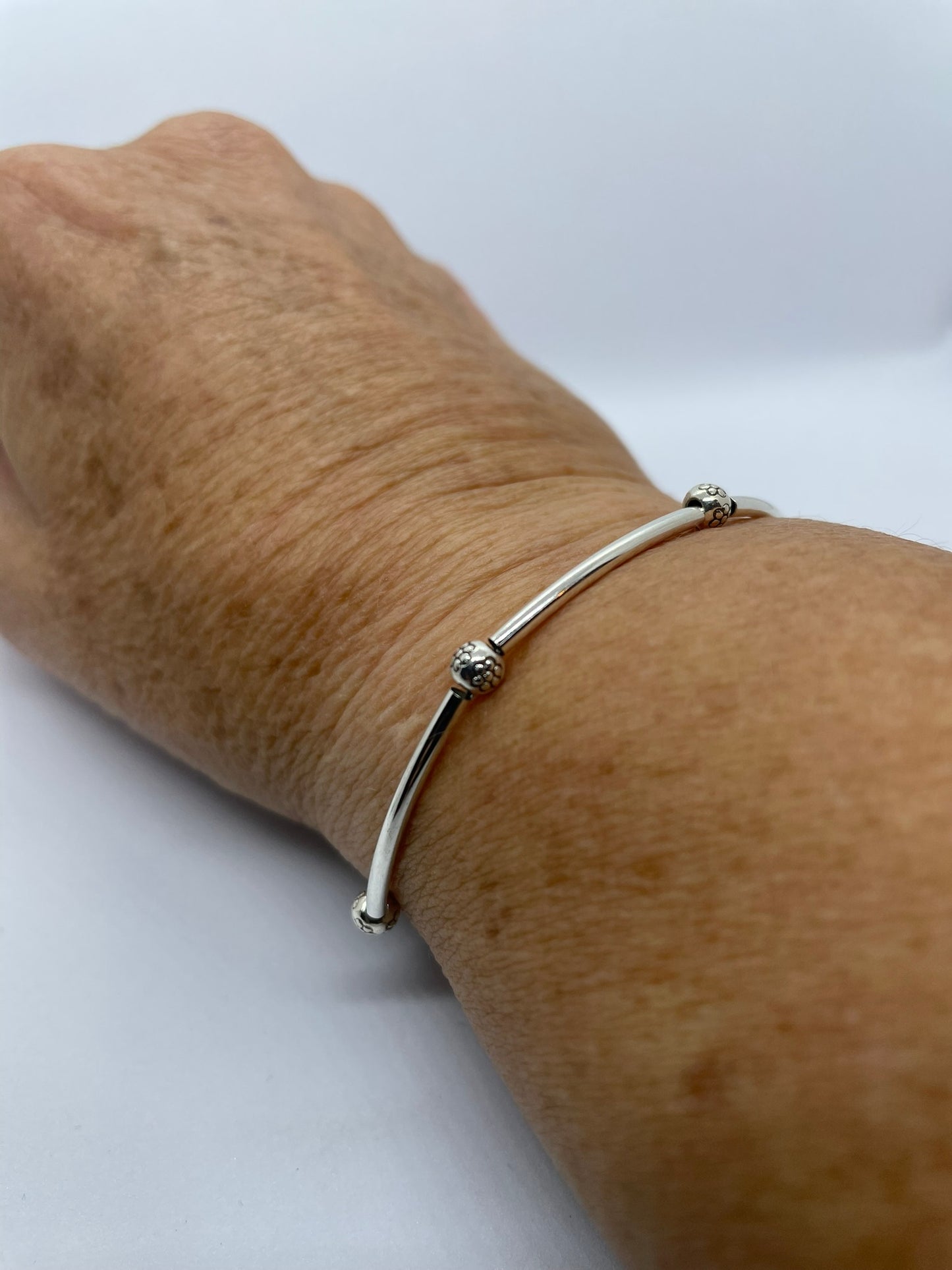 Wire & bead bracelet