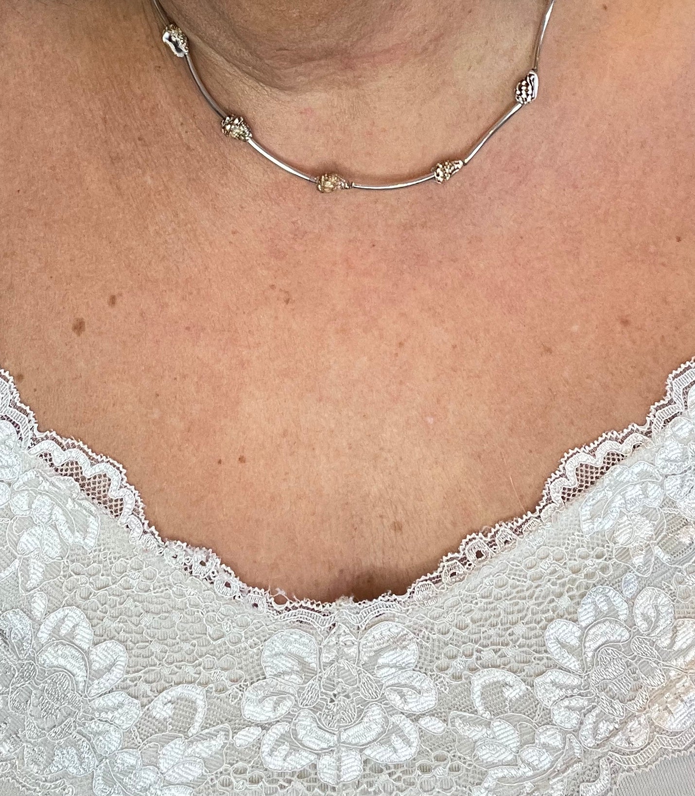 Wire & shell necklace