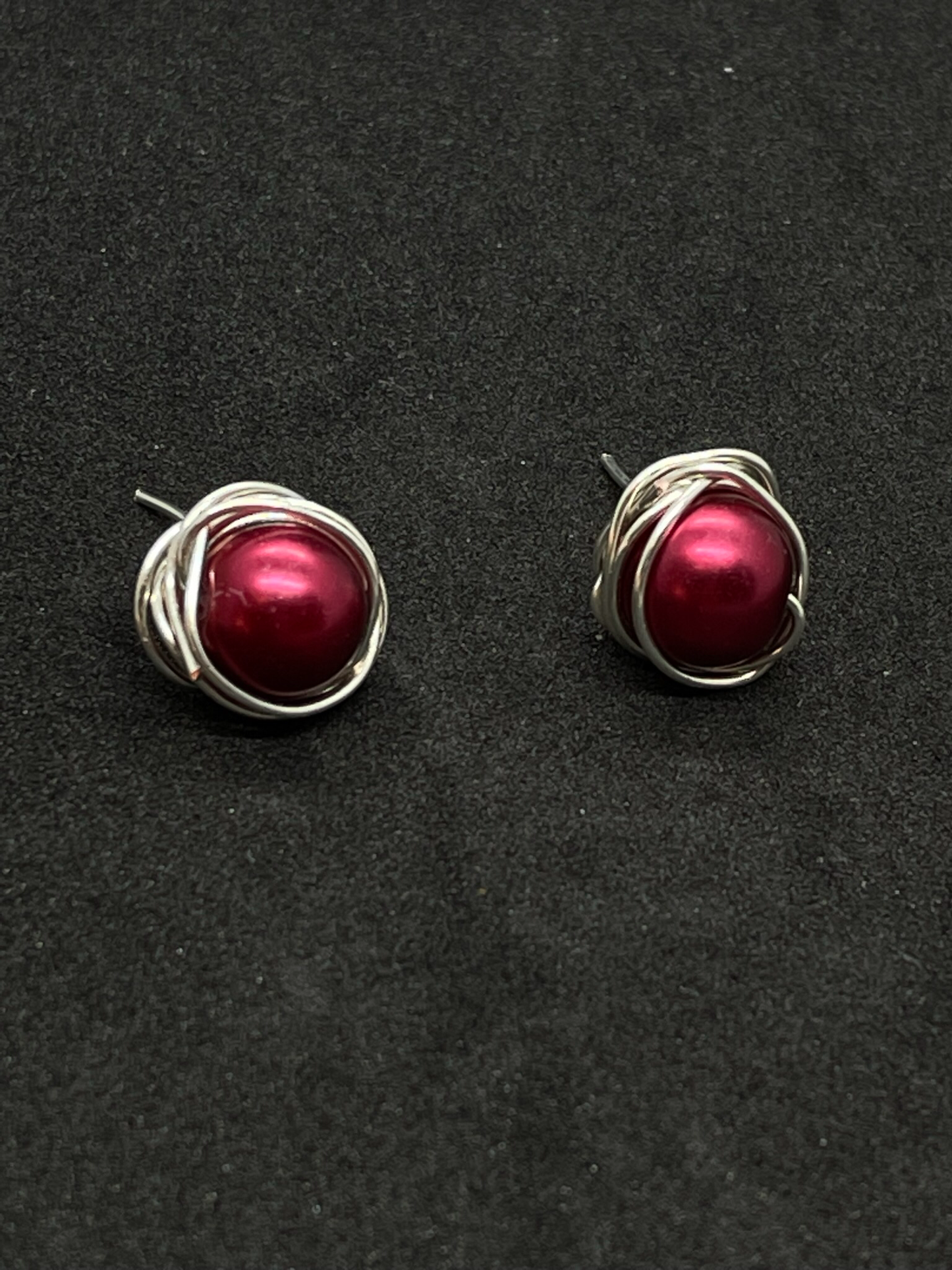 Wire & red pearl stud earrings