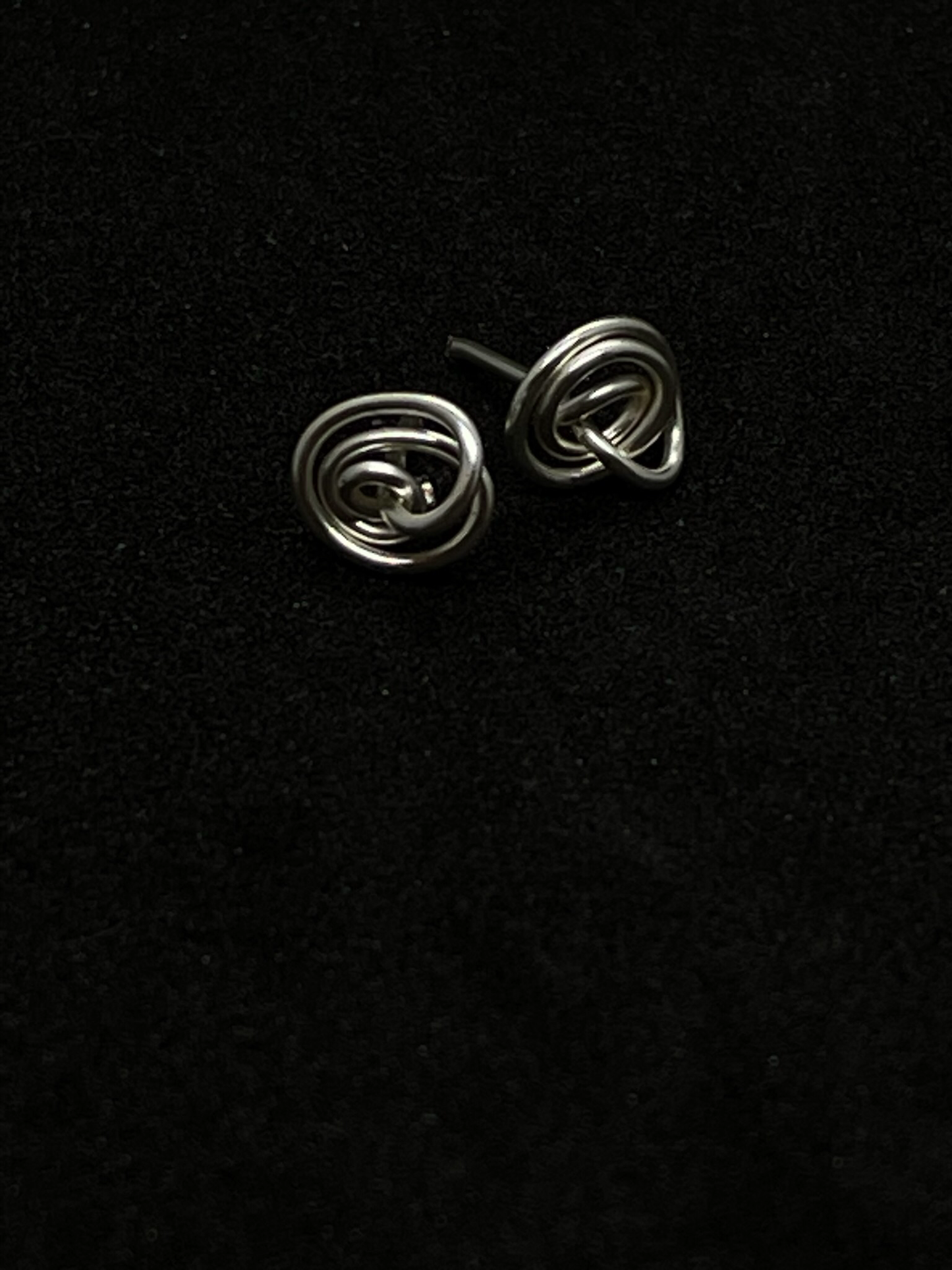 Wire knot stud earrings