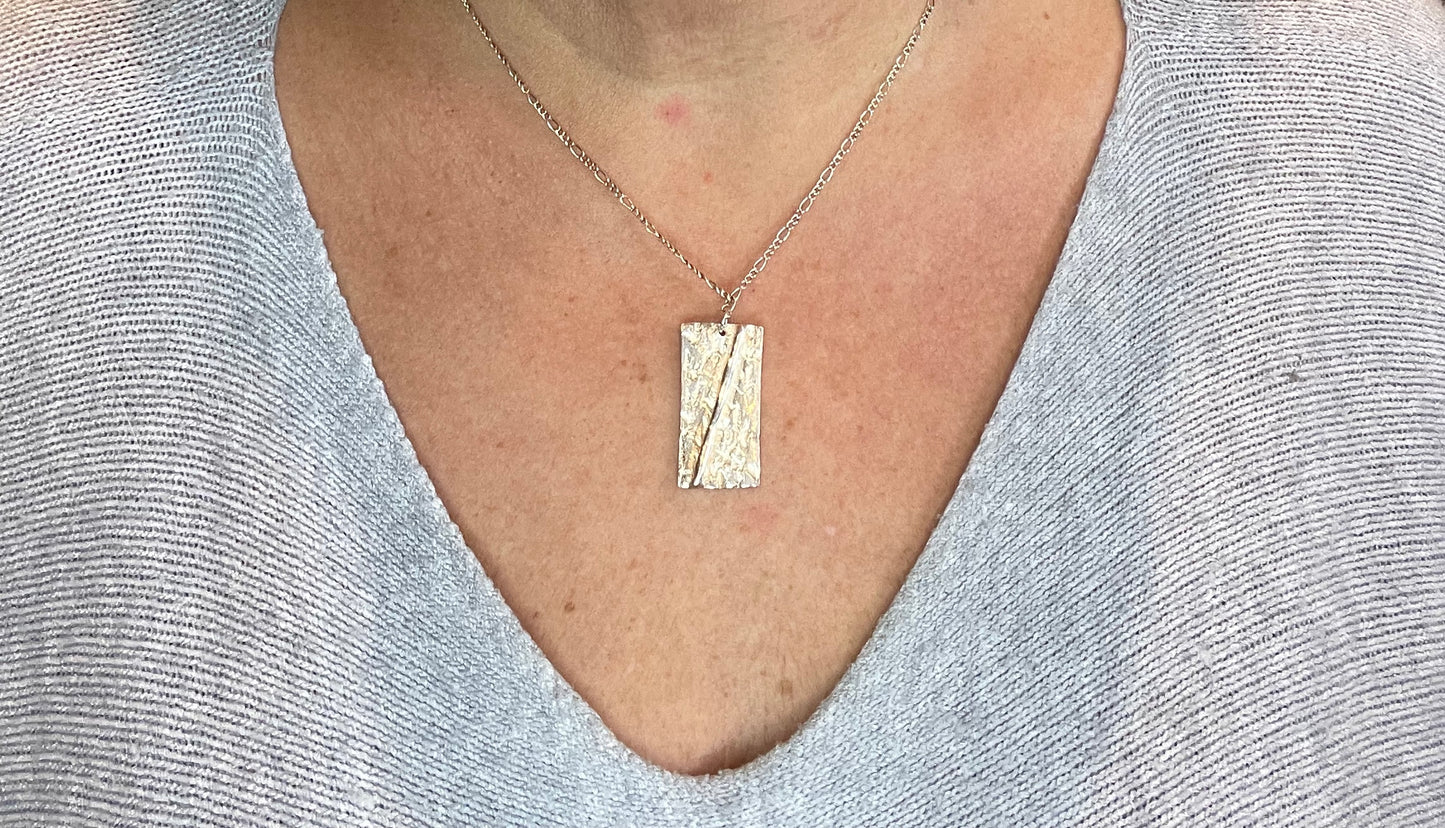 Silver oblong necklace
