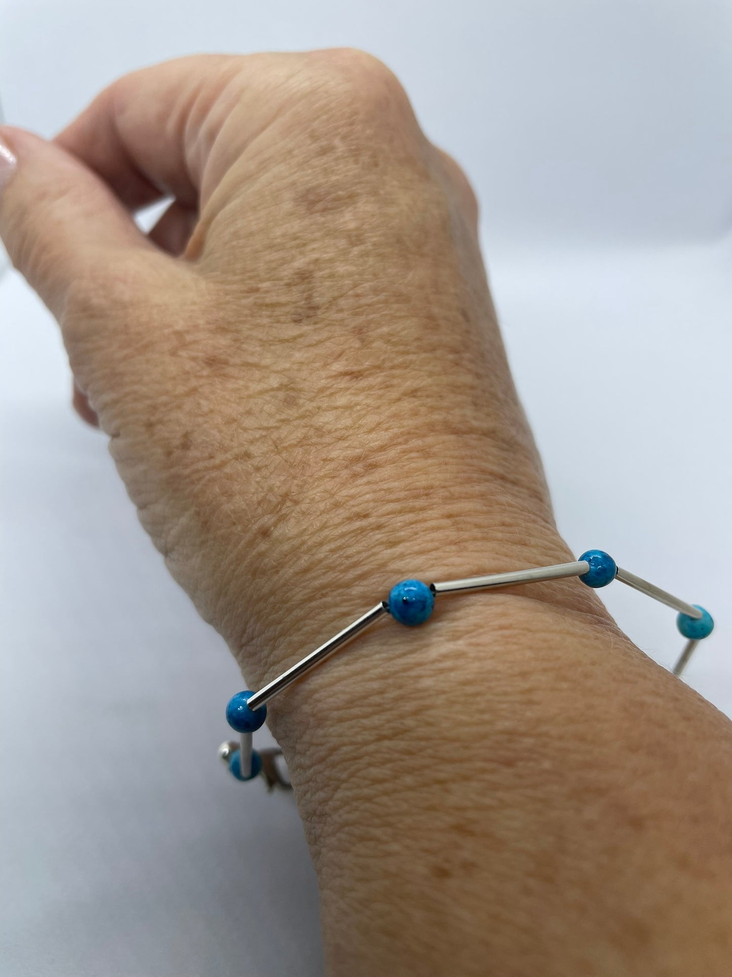 Wire & turquoise bead bracelet