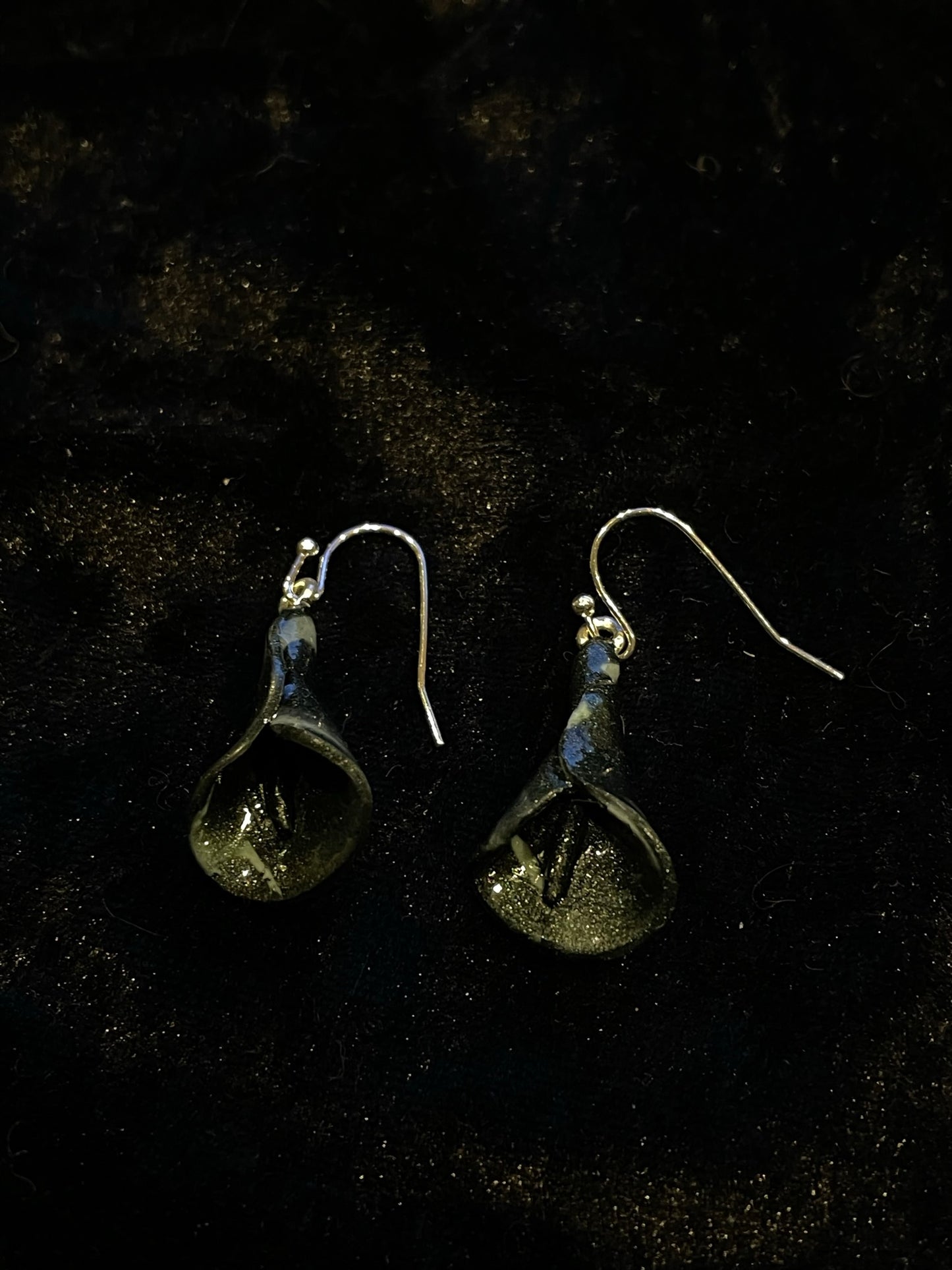 Dark grey lily Polymer clay earrings