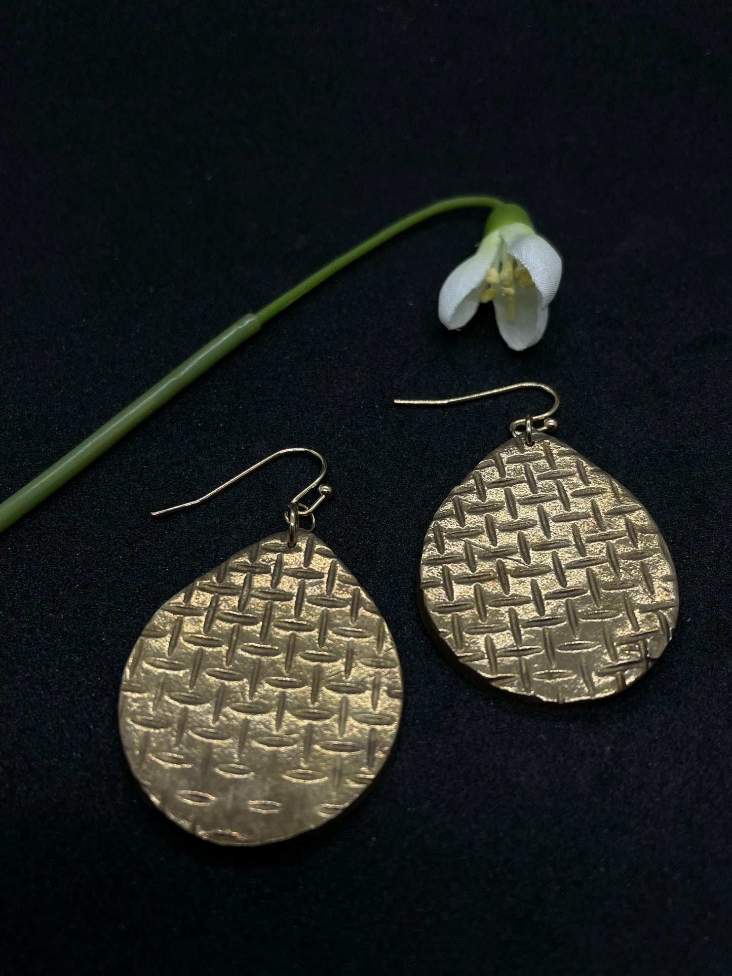 Bronze teardrop earrings