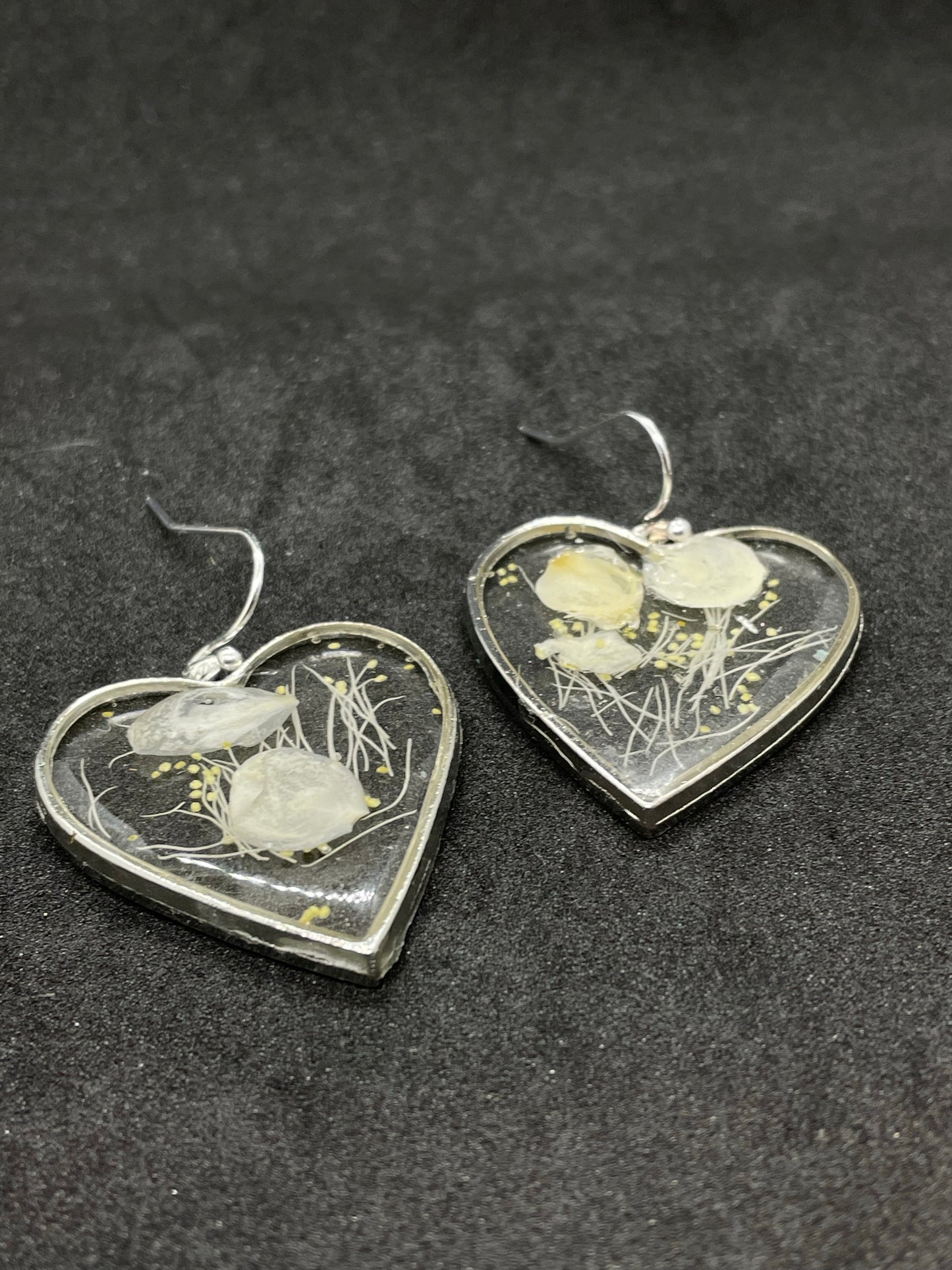 Myrtle & resin heart earrings