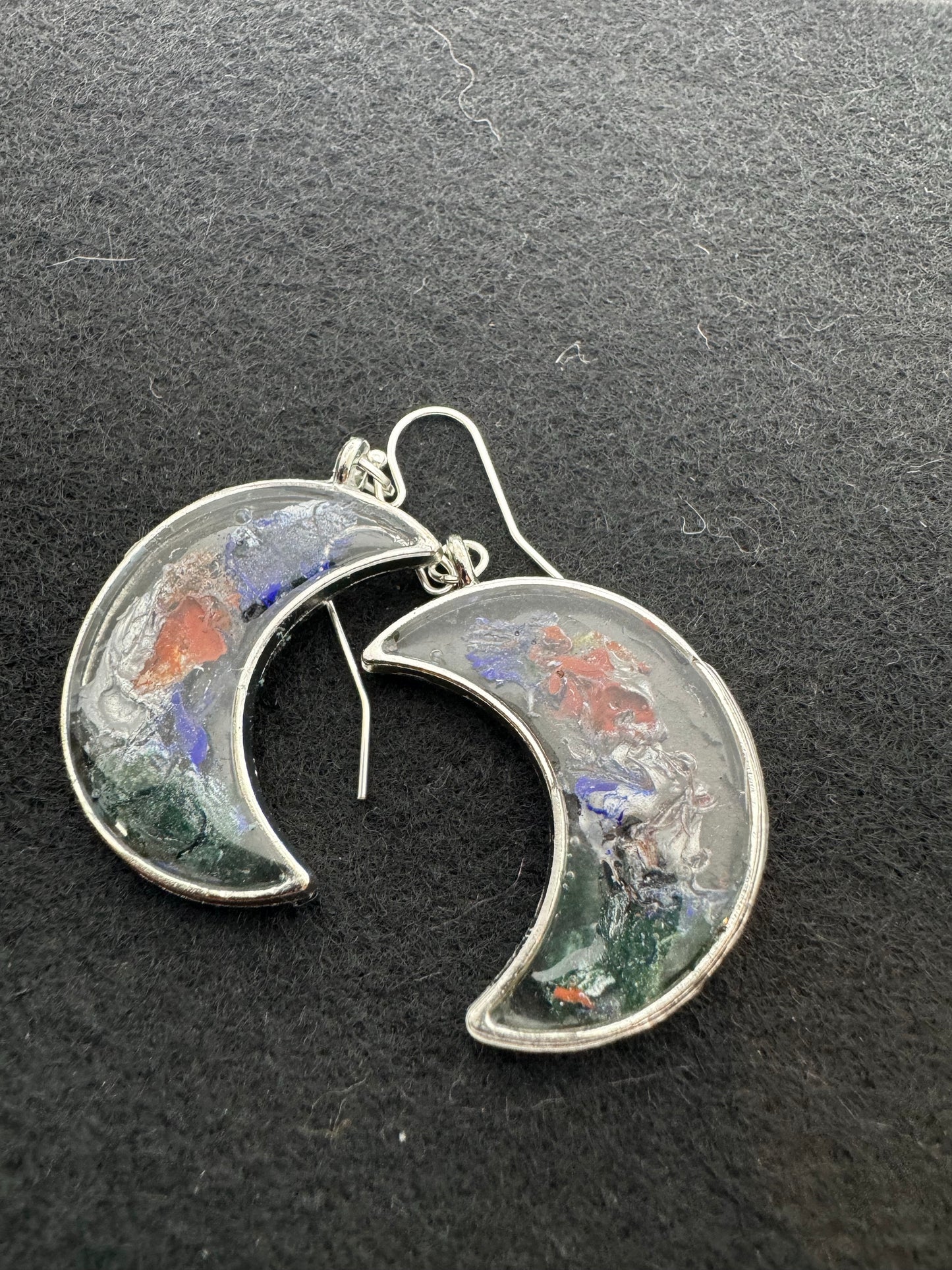 Silver red & back in clear moon shaped drop earrings