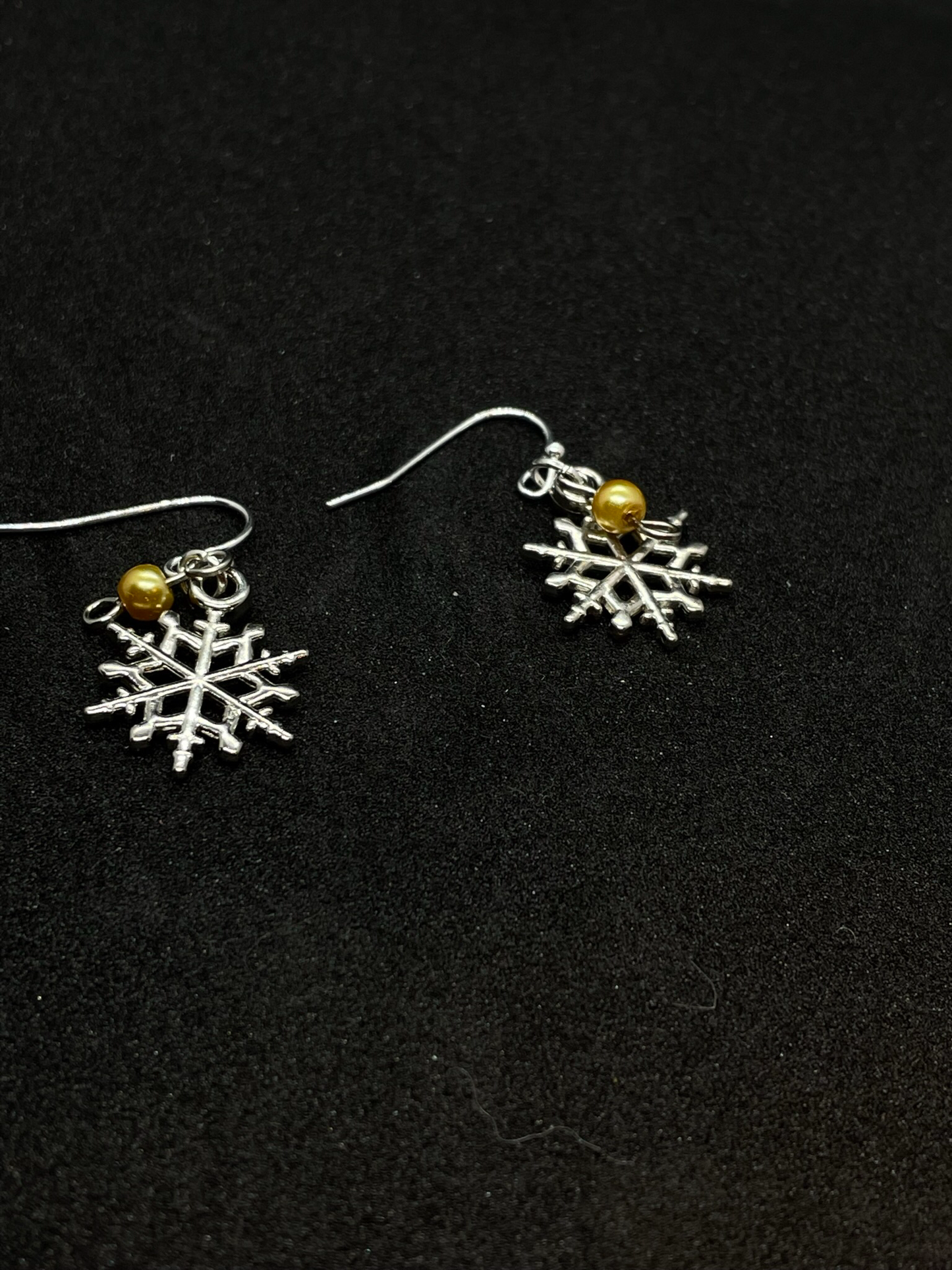 Festive snowflakes with coloured beads, drop earrings