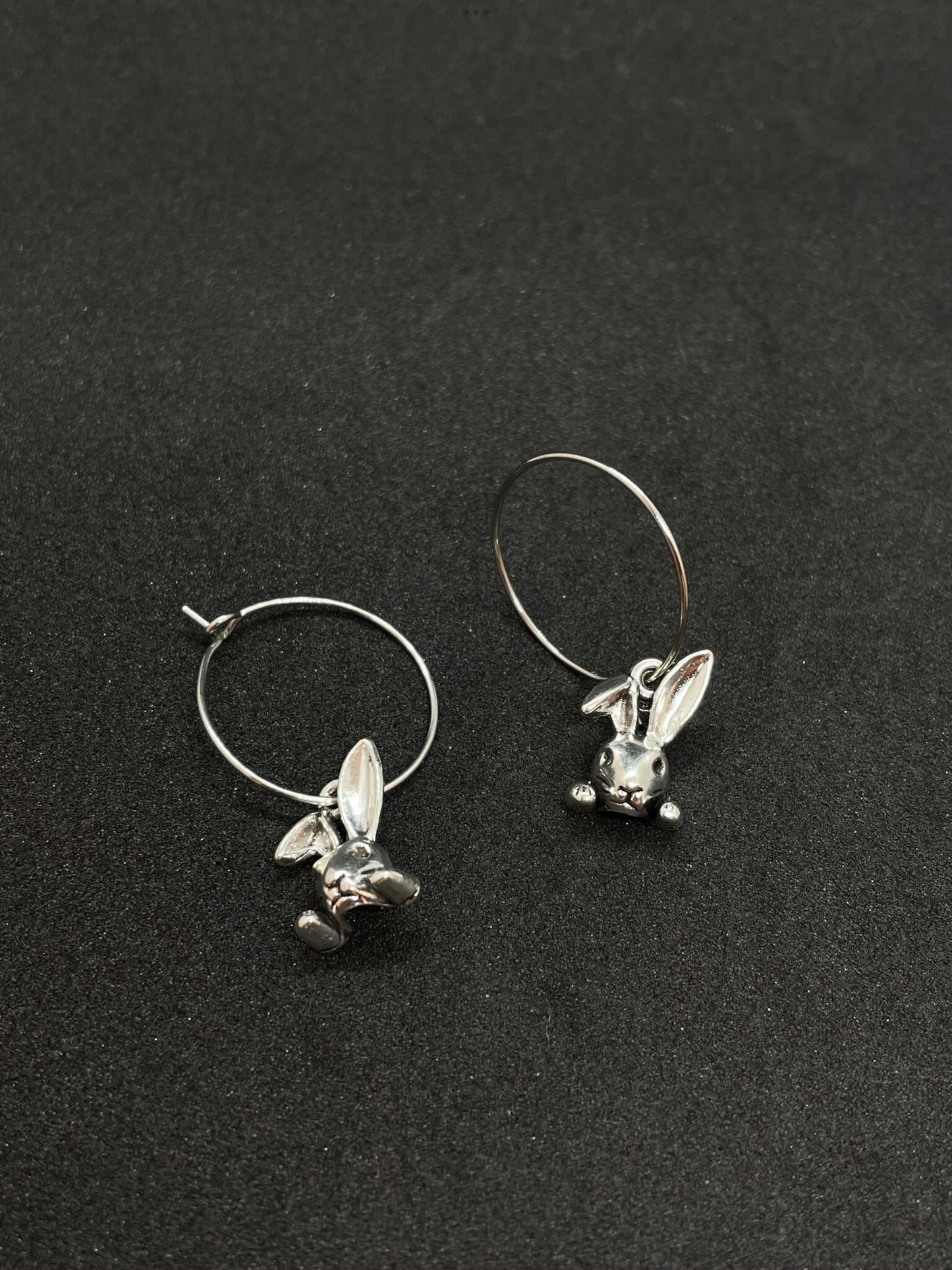 Spring bunny head on drop earrings