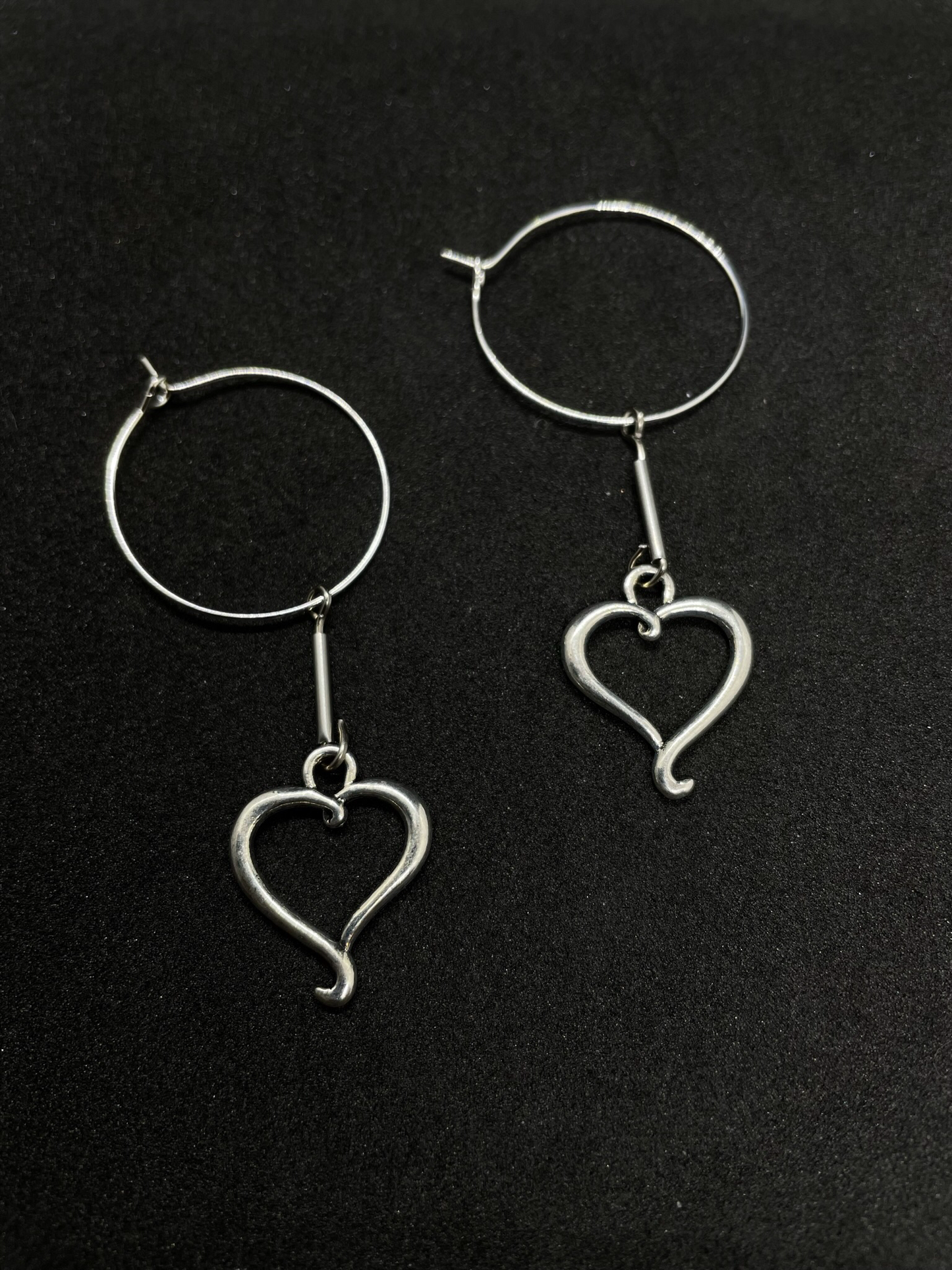 Hollow heart drop earrings