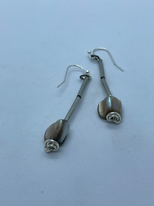 Wire shell earrings