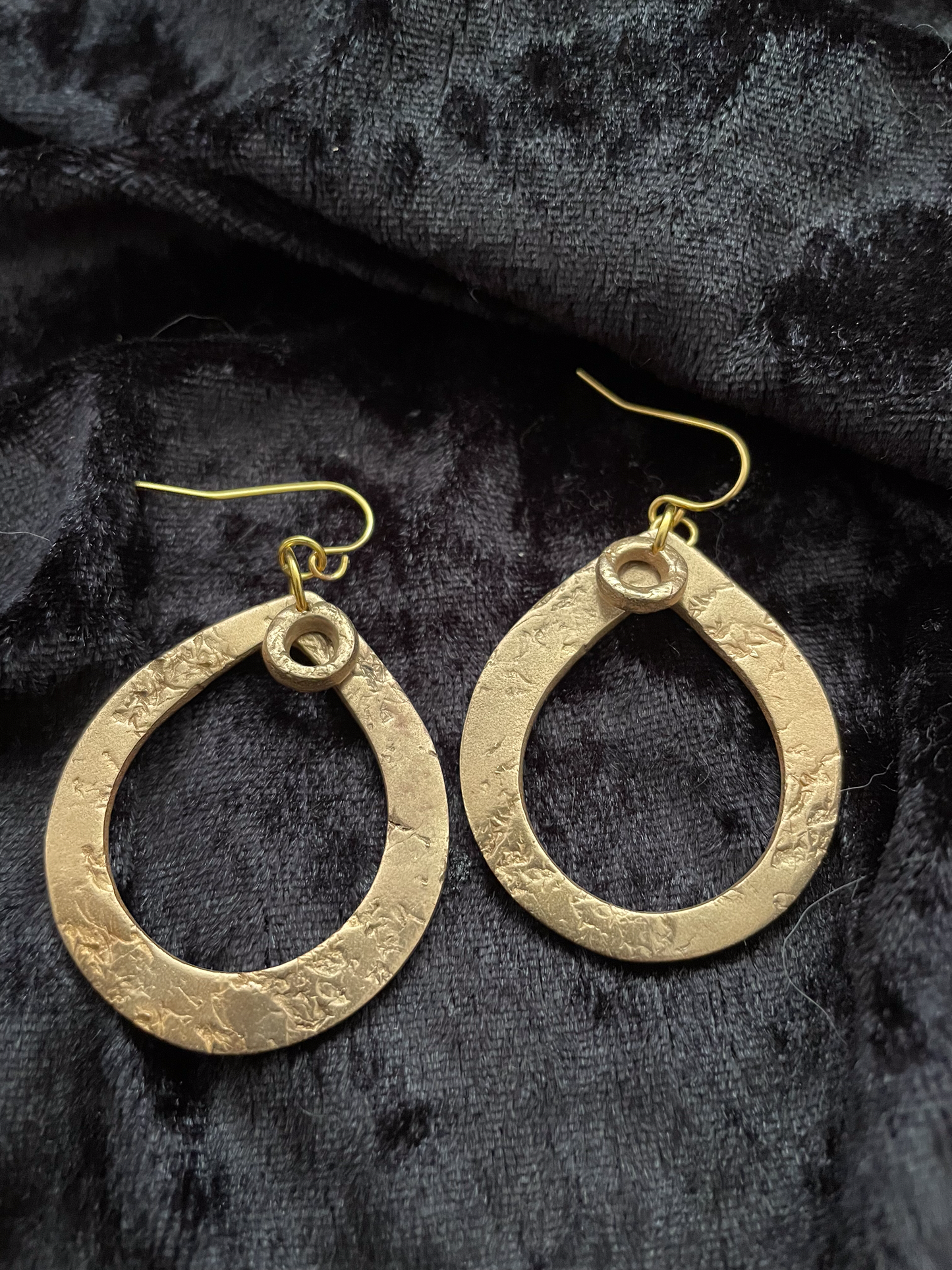 Bronze teardrop with circle earrings