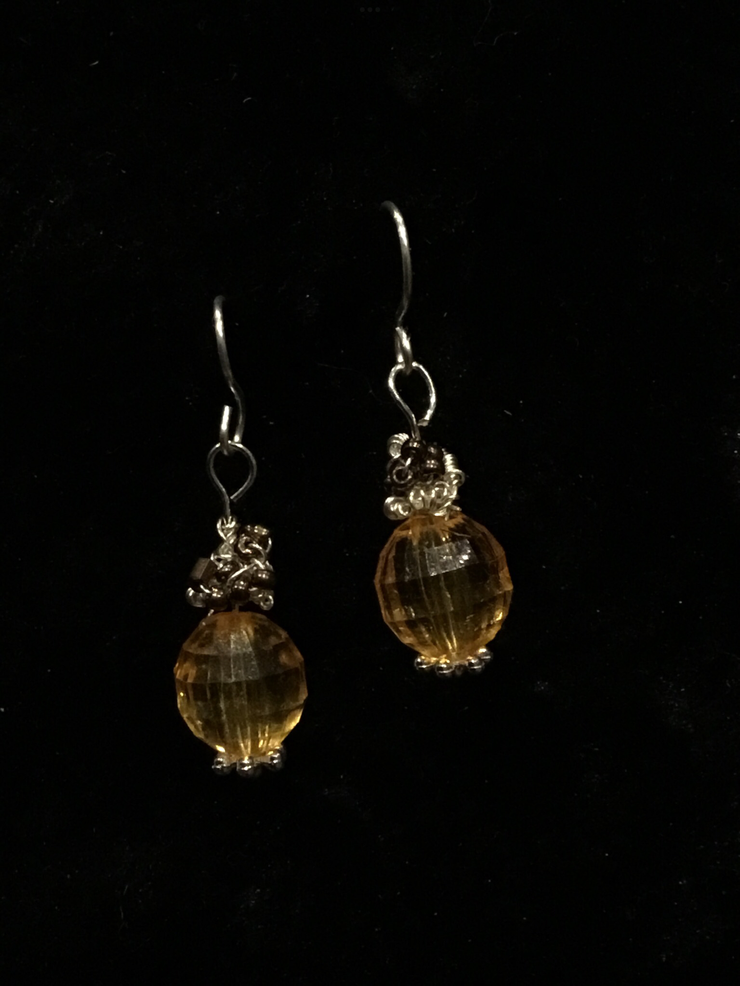 Wire & honey bead earrings with silver wire detail