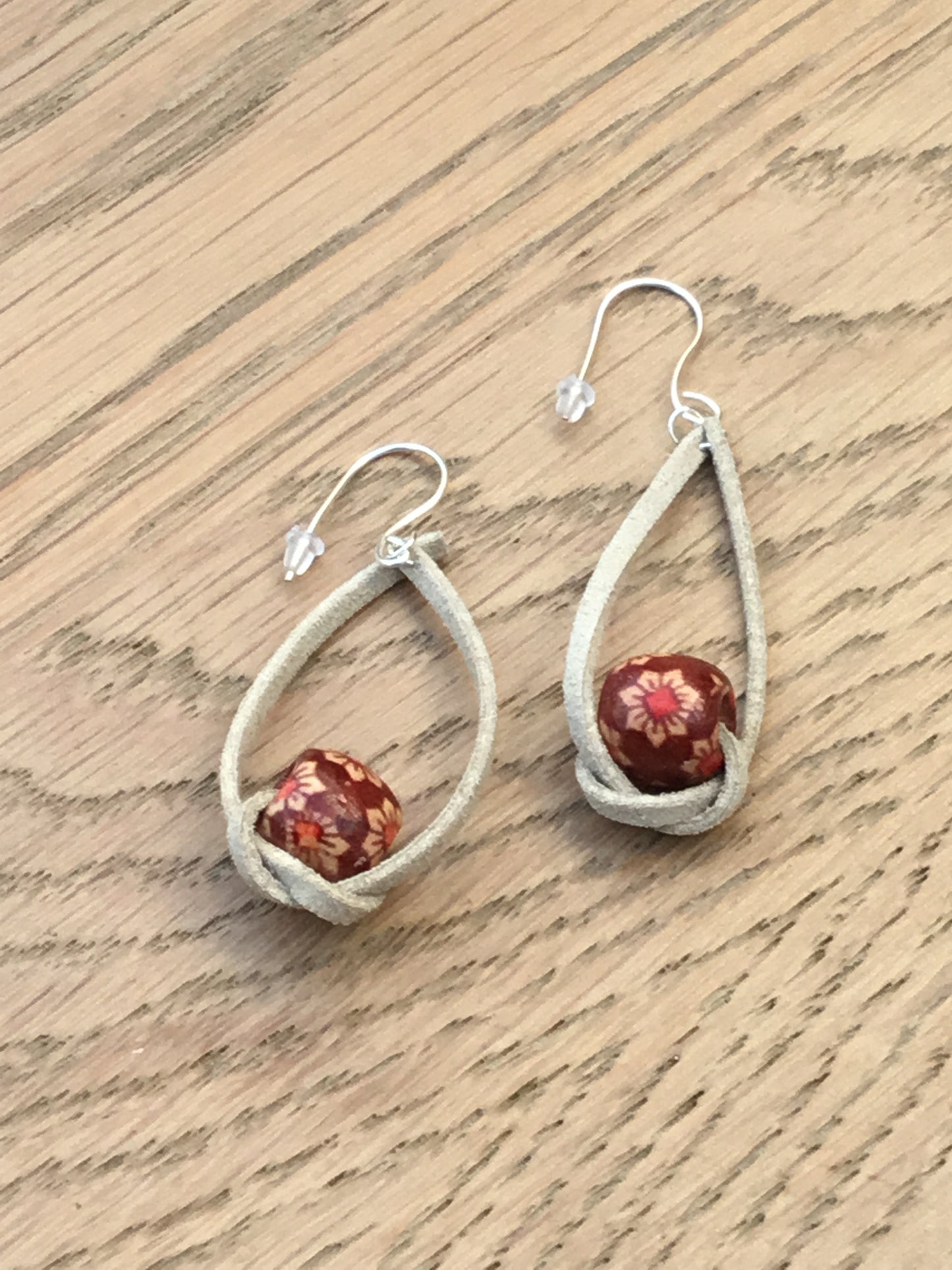 Pink & brown bead on stone leather thong earrings