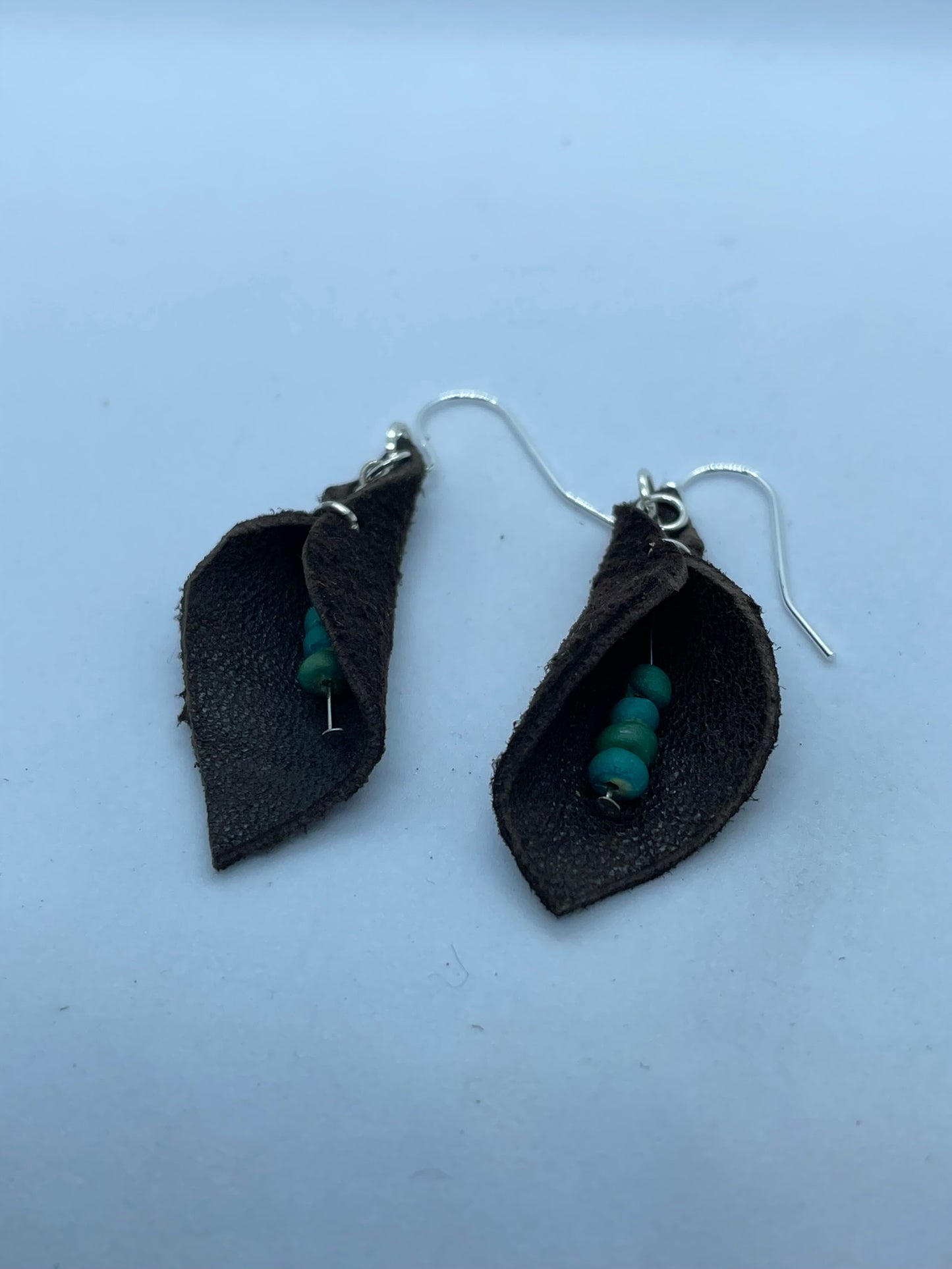 Brown leather lily earrings with bead